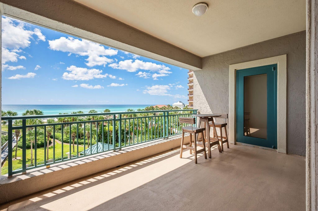 SOUTHWINDS III AT SANDESTIN - Residential