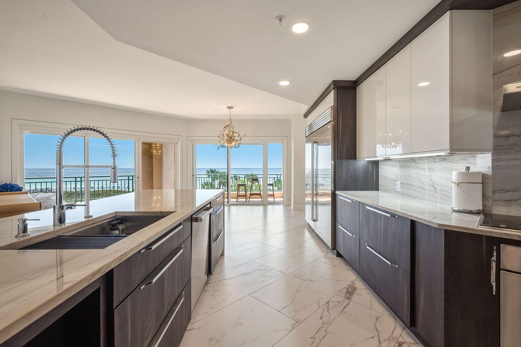 SOUTHWINDS III AT SANDESTIN - Residential