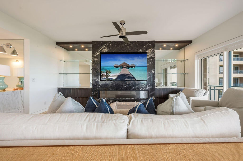 SOUTHWINDS III AT SANDESTIN - Residential