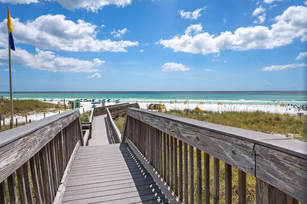 SOUTHWINDS III AT SANDESTIN - Residential