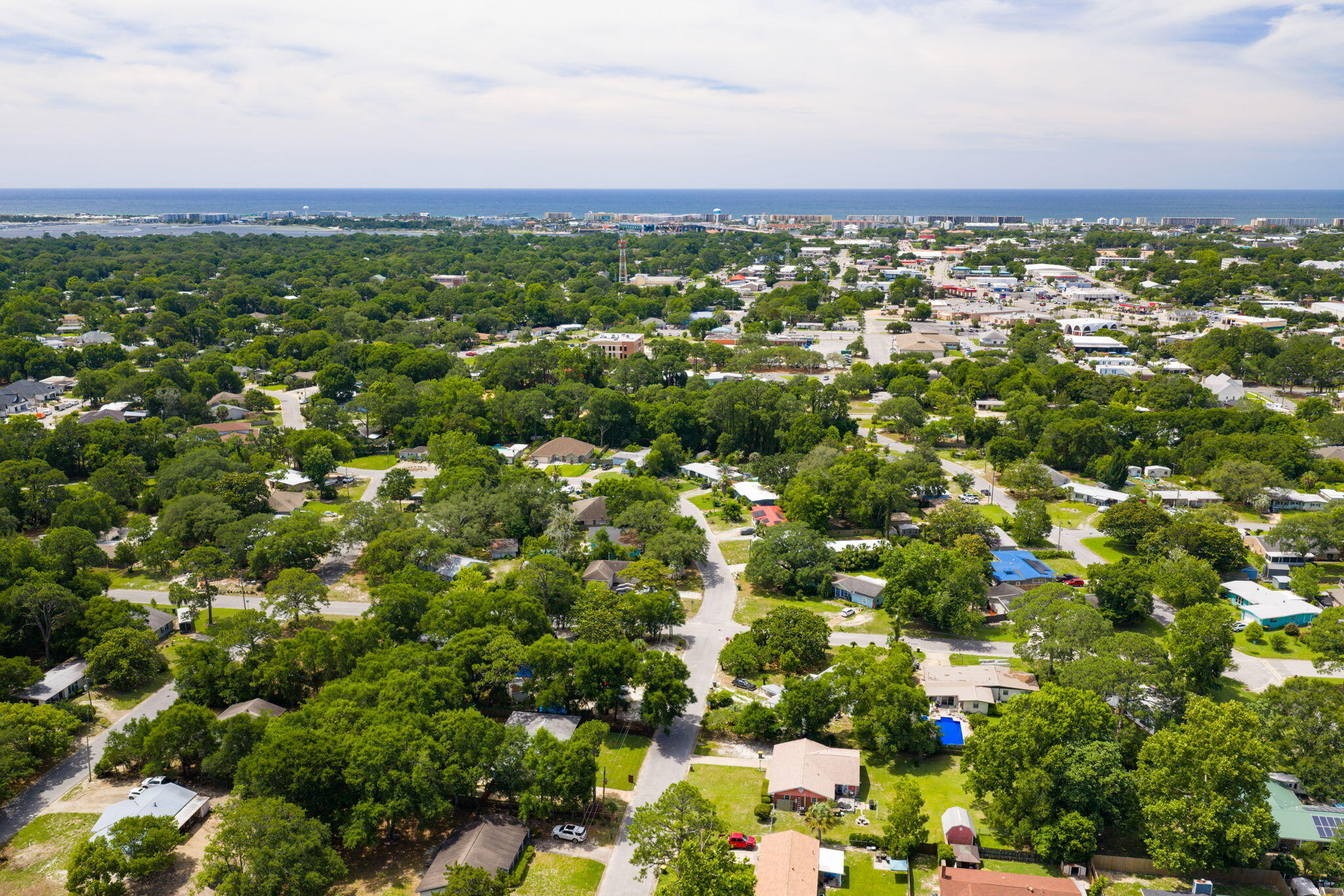 ELLIOTTS POINT - Residential