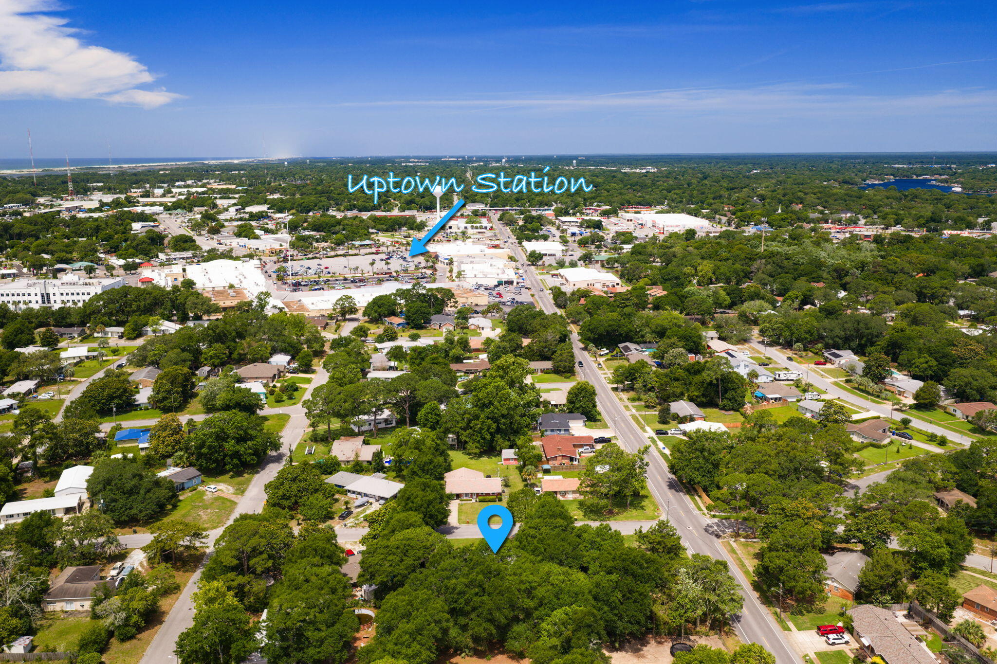 ELLIOTTS POINT - Residential