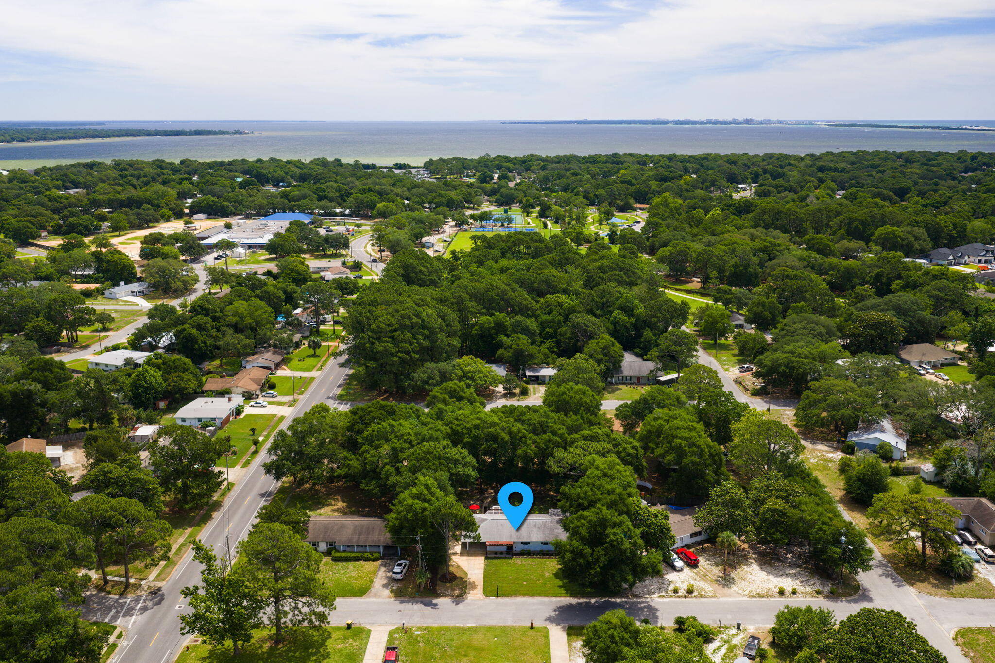 ELLIOTTS POINT - Residential
