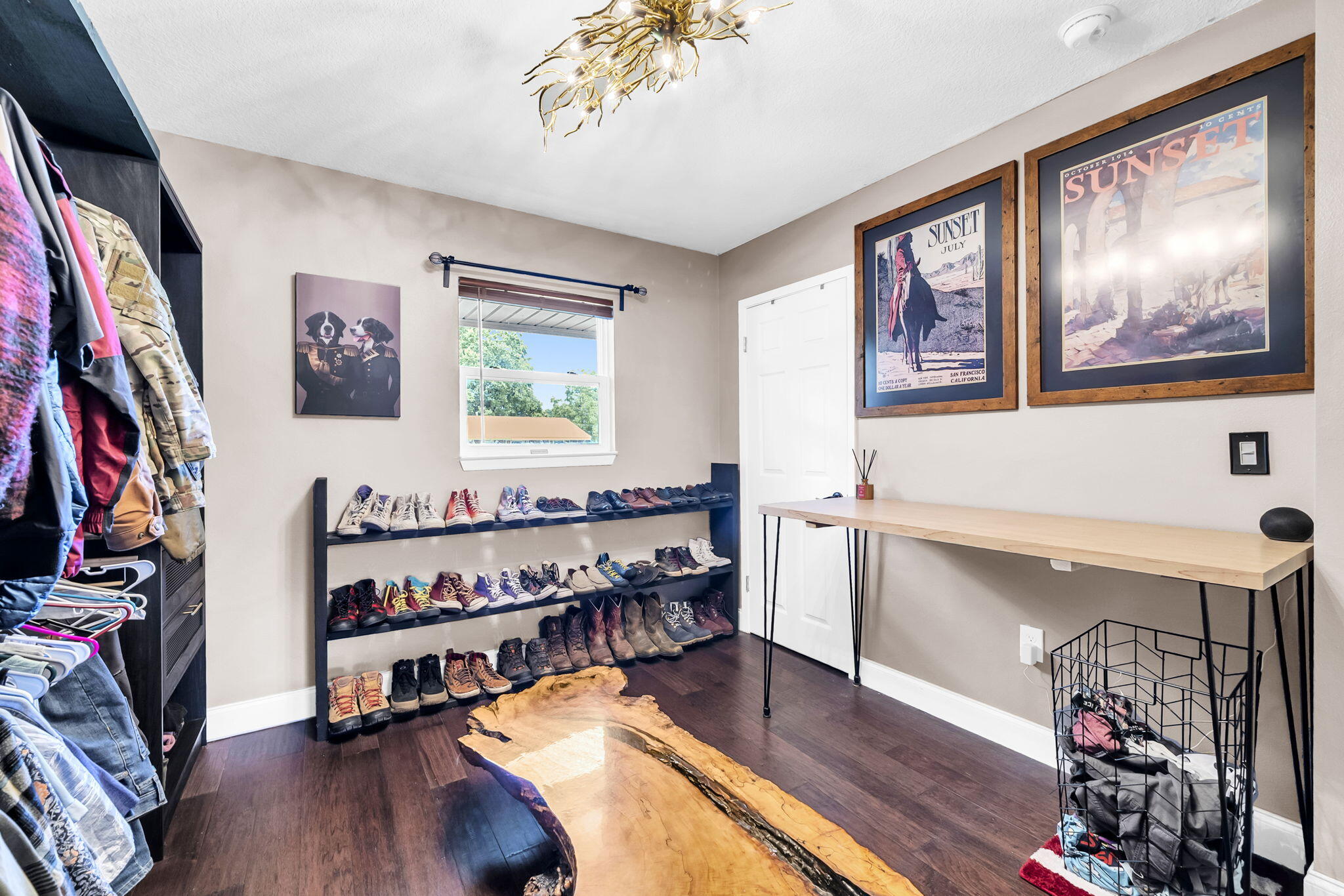 ELLIOTTS POINT - Residential