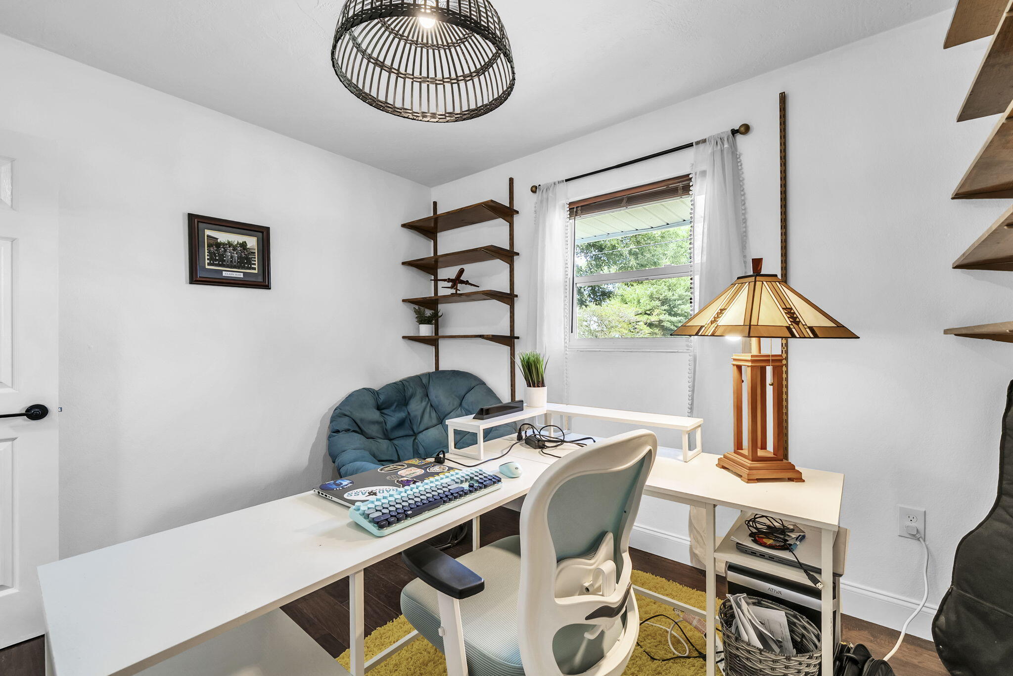 ELLIOTTS POINT - Residential
