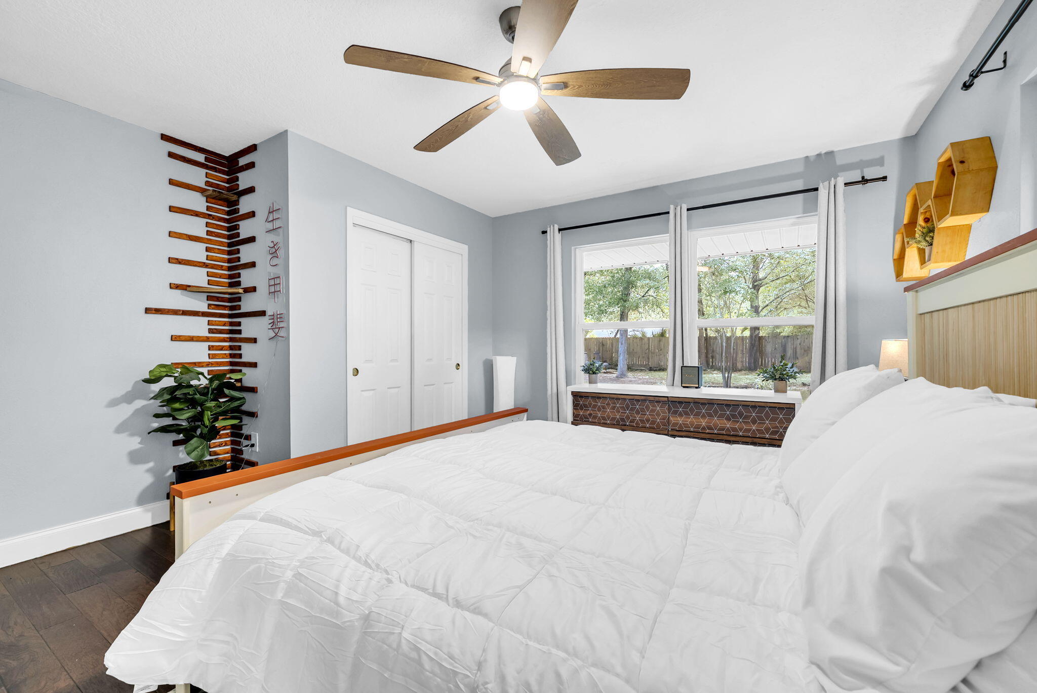 ELLIOTTS POINT - Residential