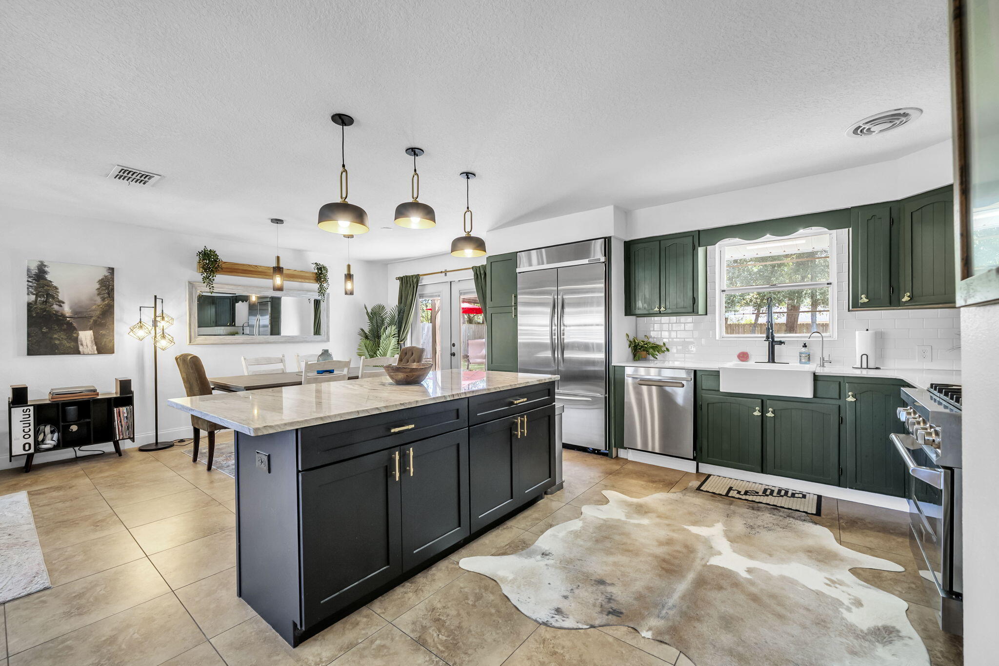 ELLIOTTS POINT - Residential