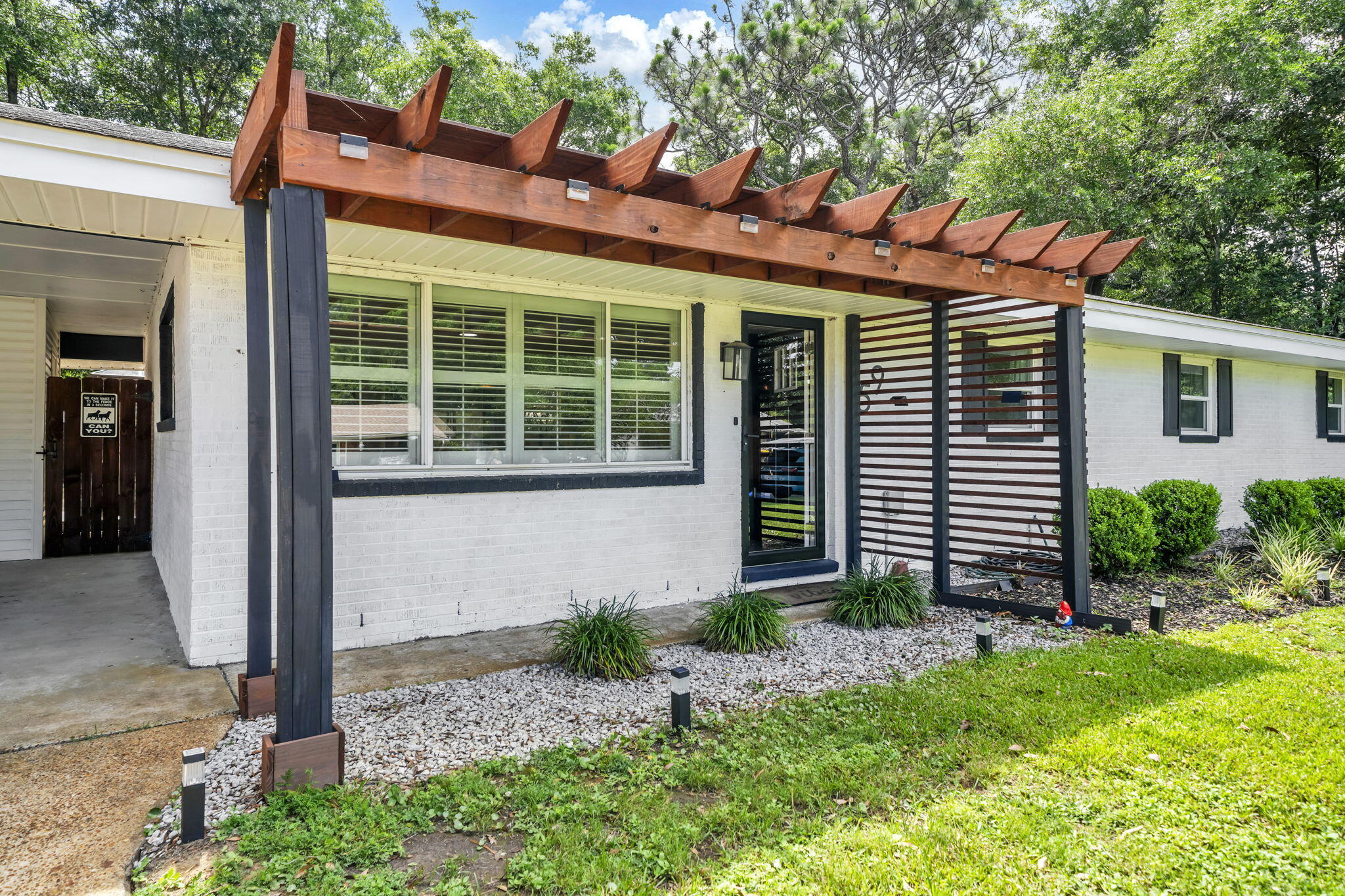 ELLIOTTS POINT - Residential