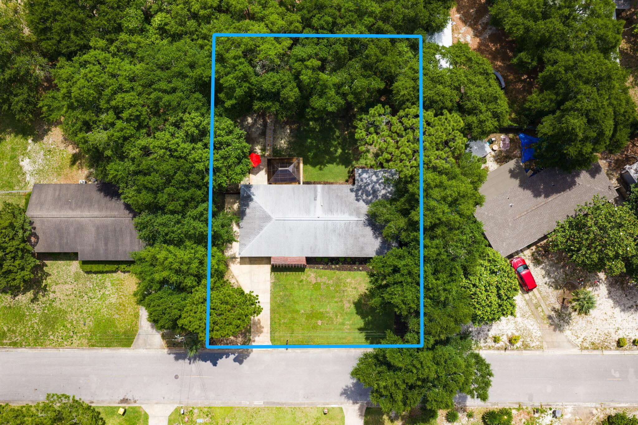 ELLIOTTS POINT - Residential