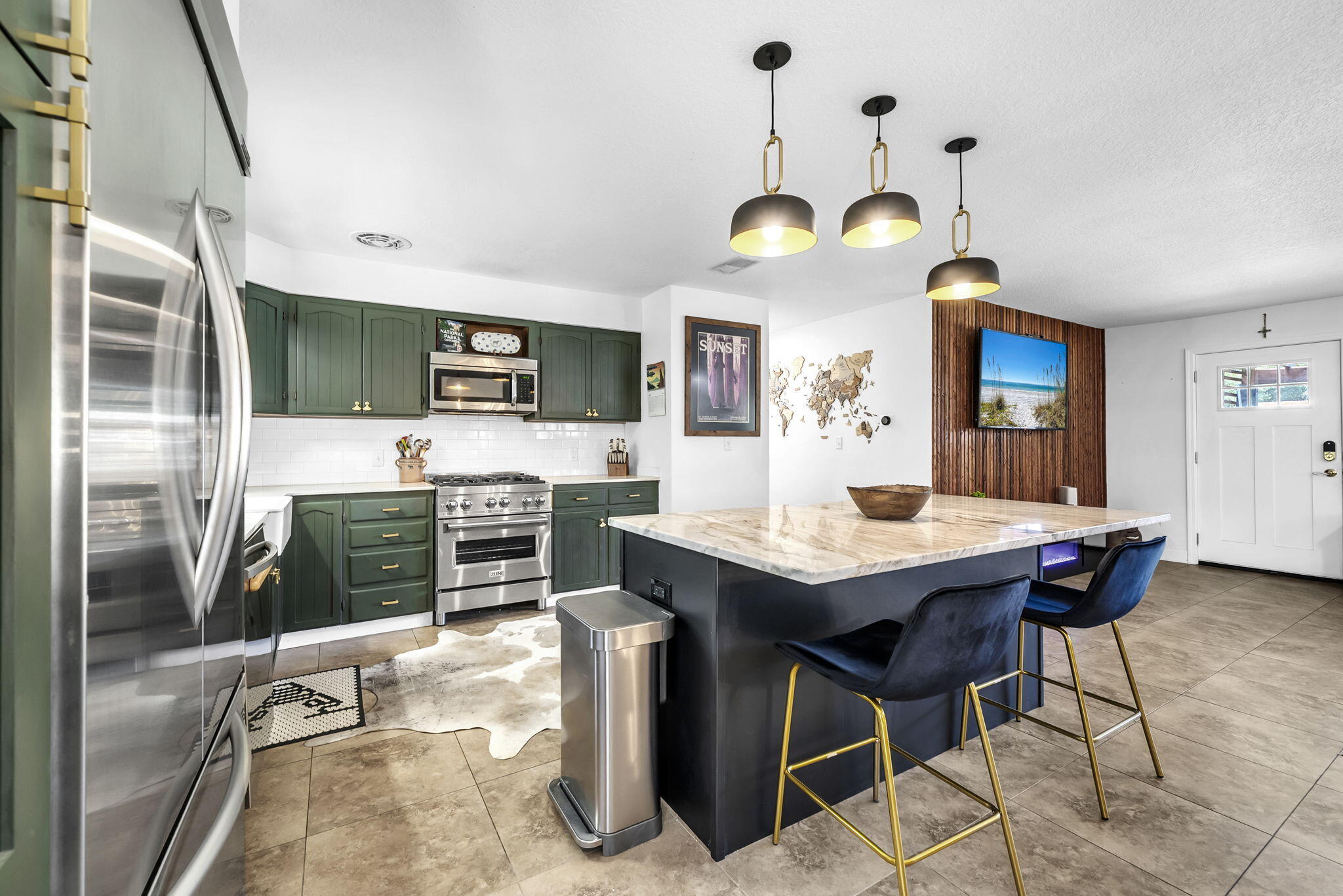 ELLIOTTS POINT - Residential