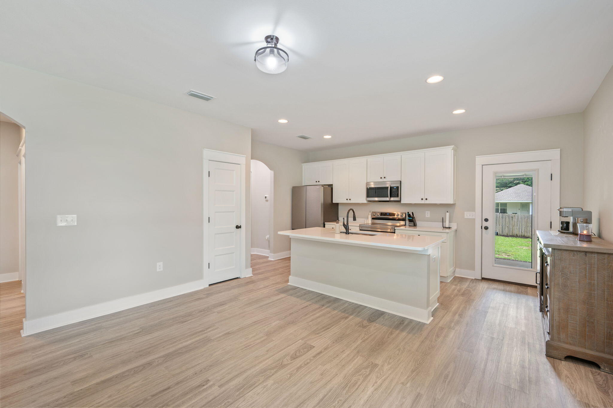 GARDEN CITY - Residential Lease