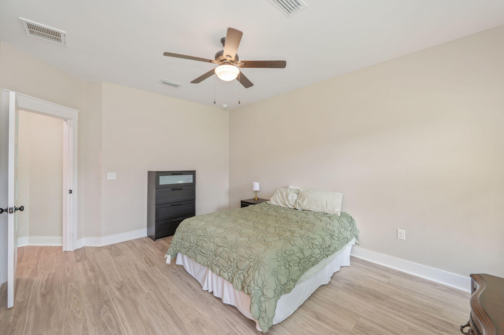GARDEN CITY - Residential Lease