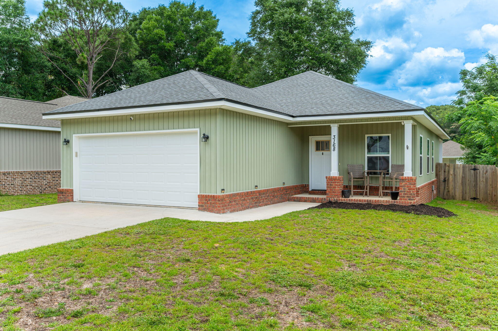 GARDEN CITY - Residential Lease