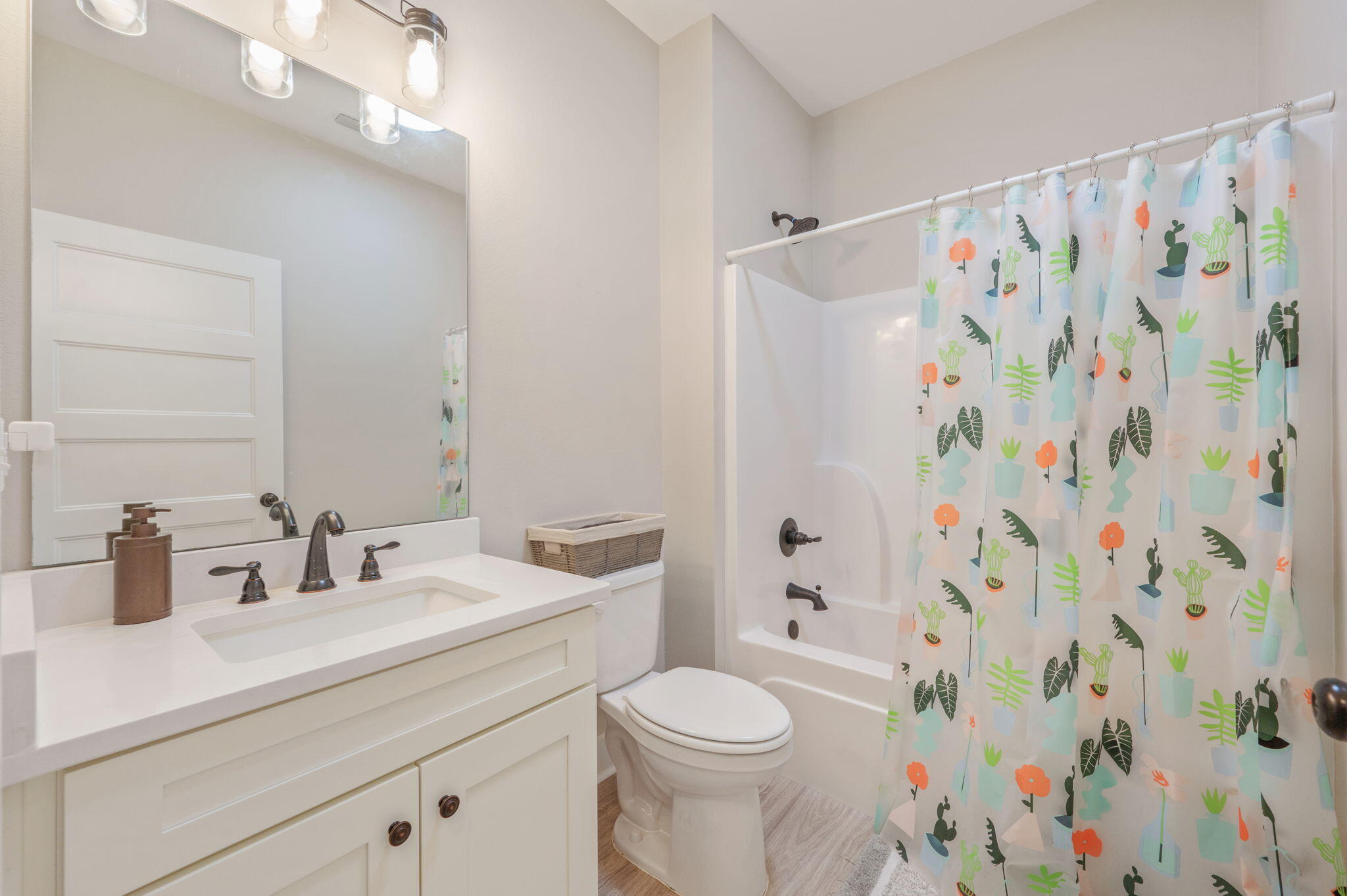 GARDEN CITY - Residential Lease