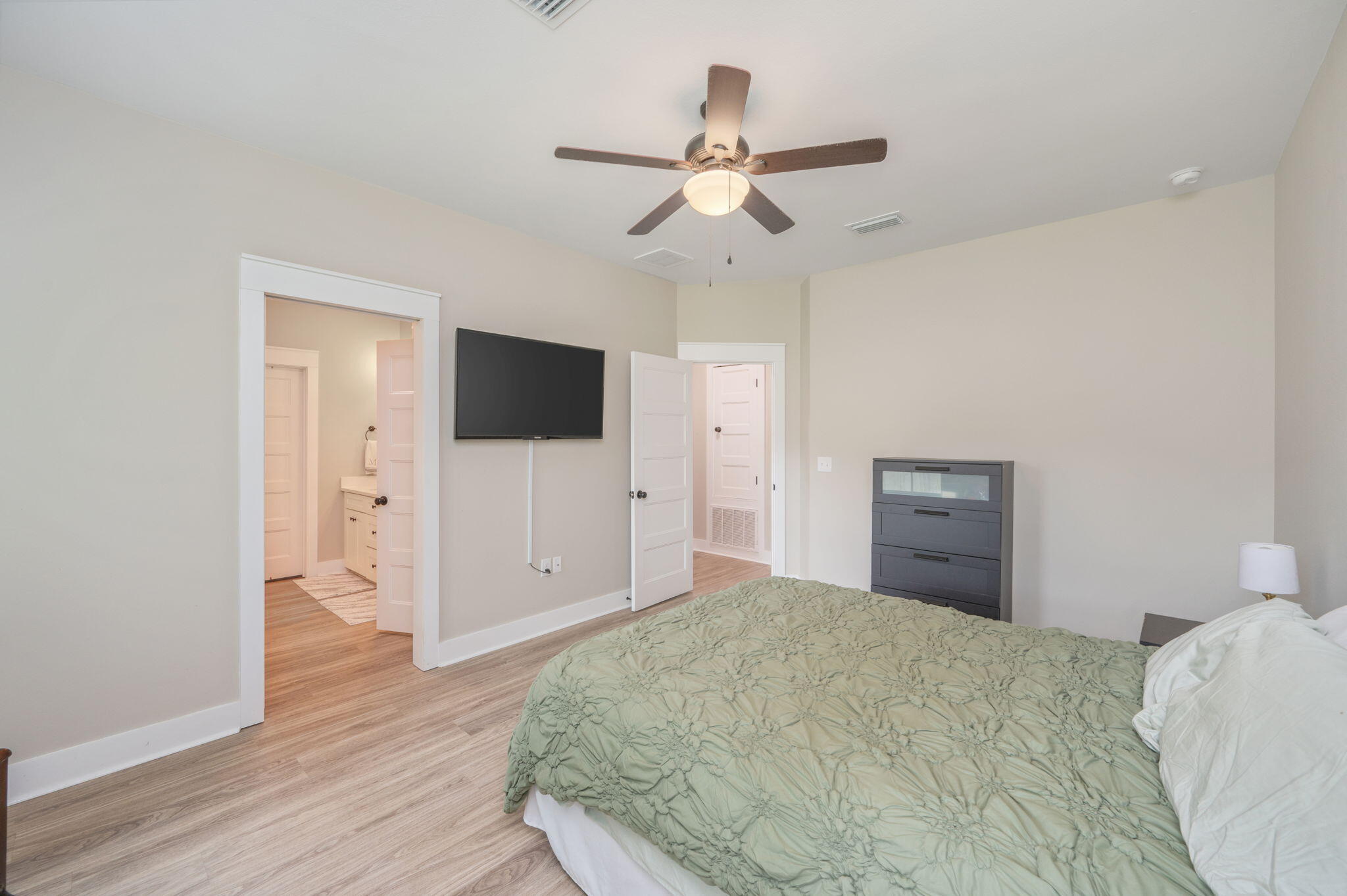 GARDEN CITY - Residential Lease