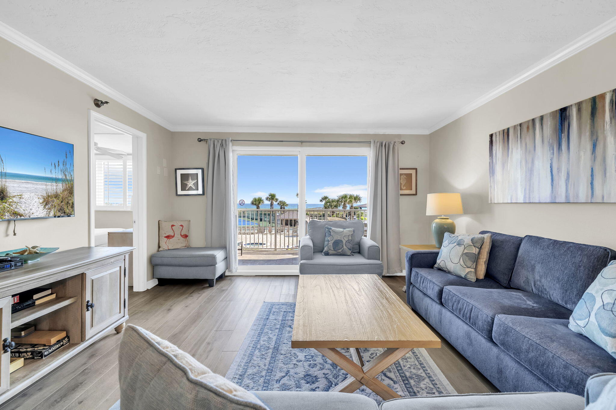 ISLANDER CONDO - Residential
