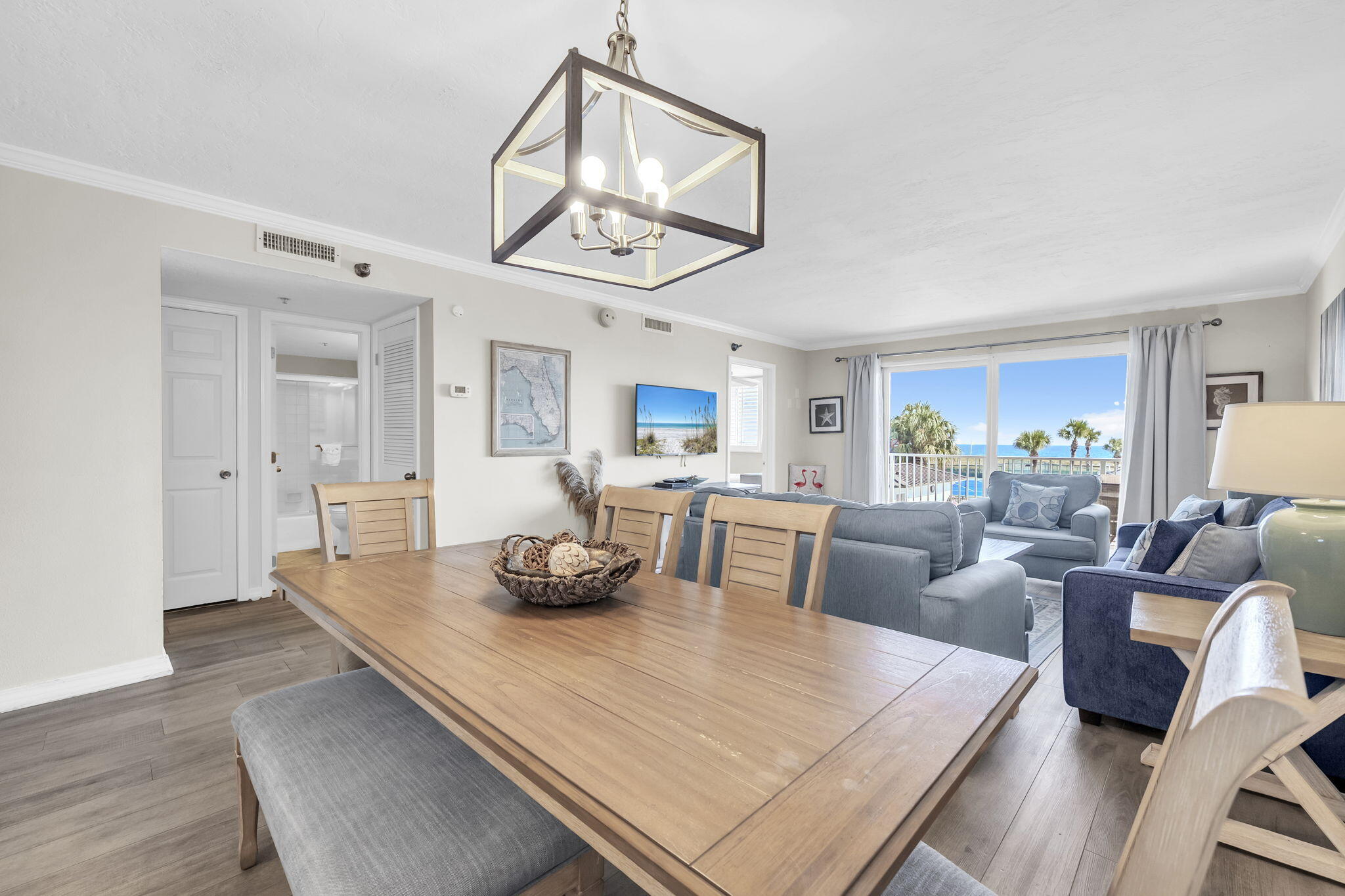 ISLANDER CONDO - Residential