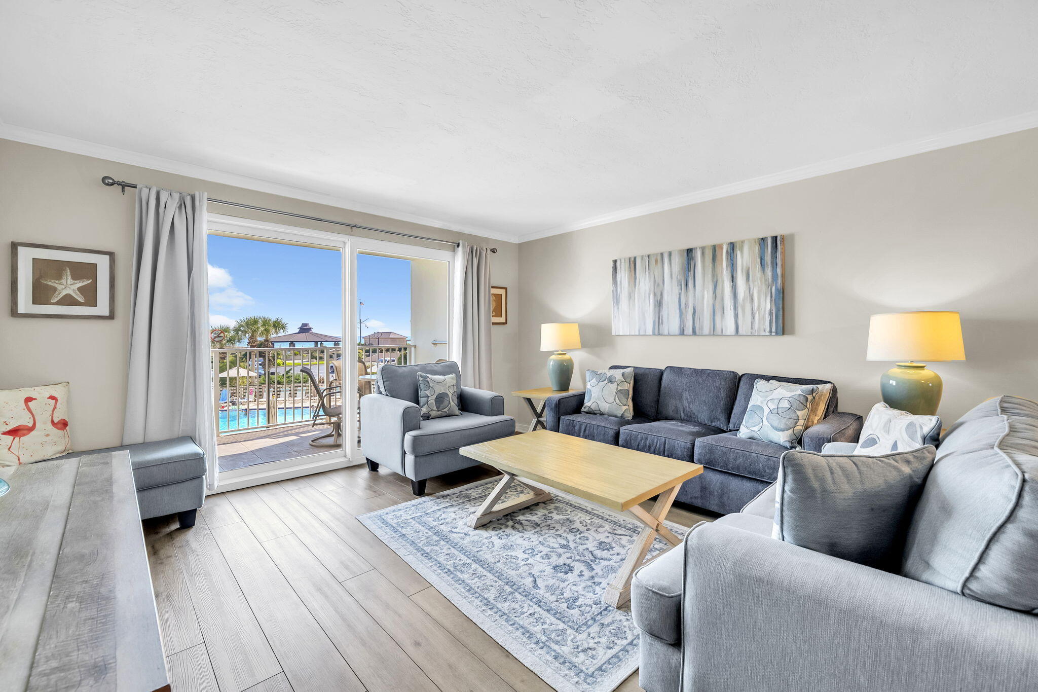 ISLANDER CONDO - Residential