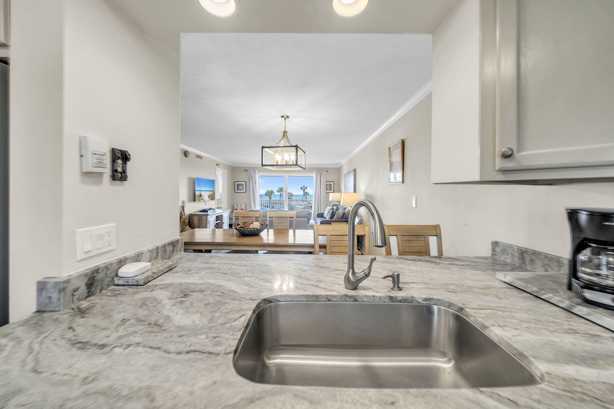 ISLANDER CONDO - Residential