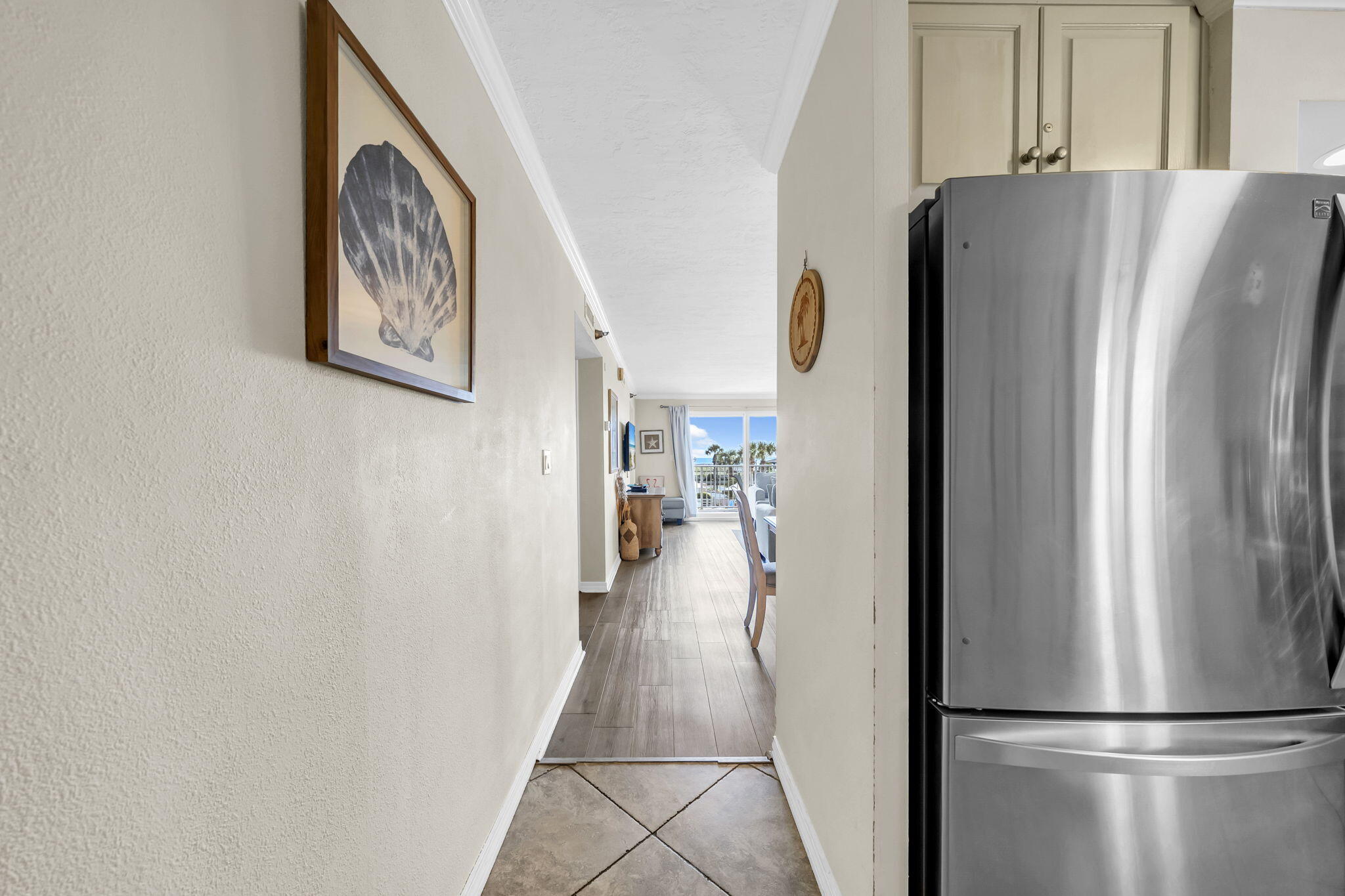 ISLANDER CONDO - Residential
