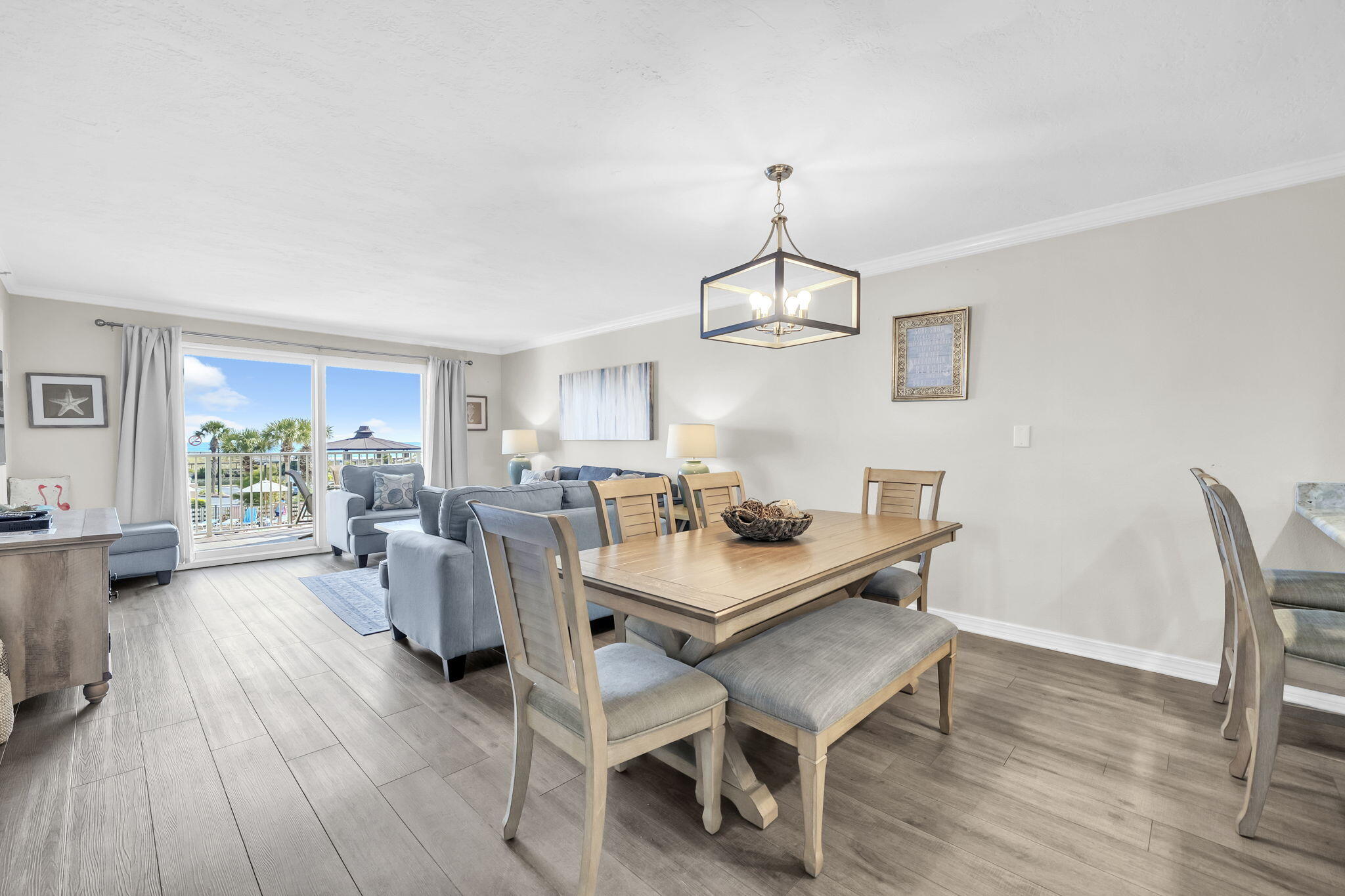 ISLANDER CONDO - Residential