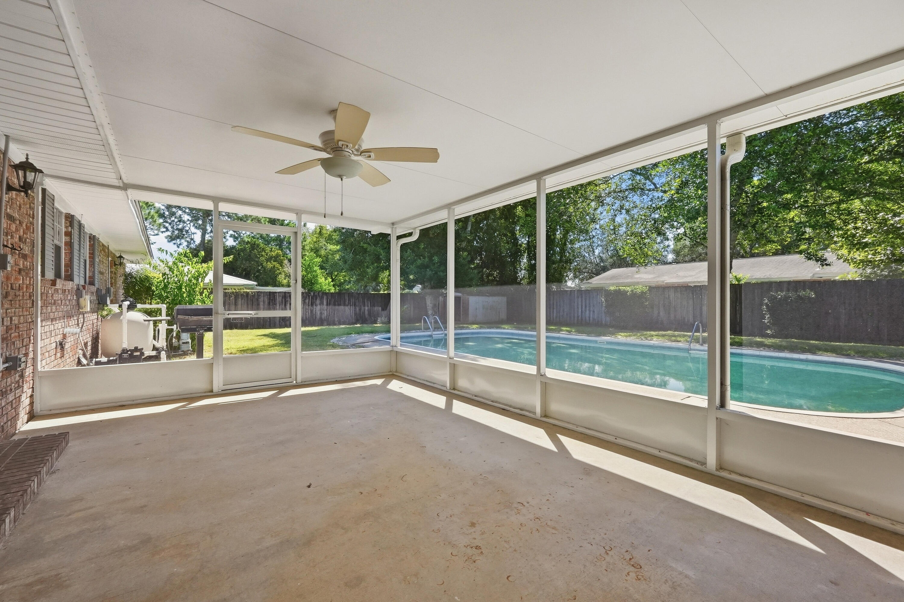 LONGWOOD S/D 3RD ADDN - Residential