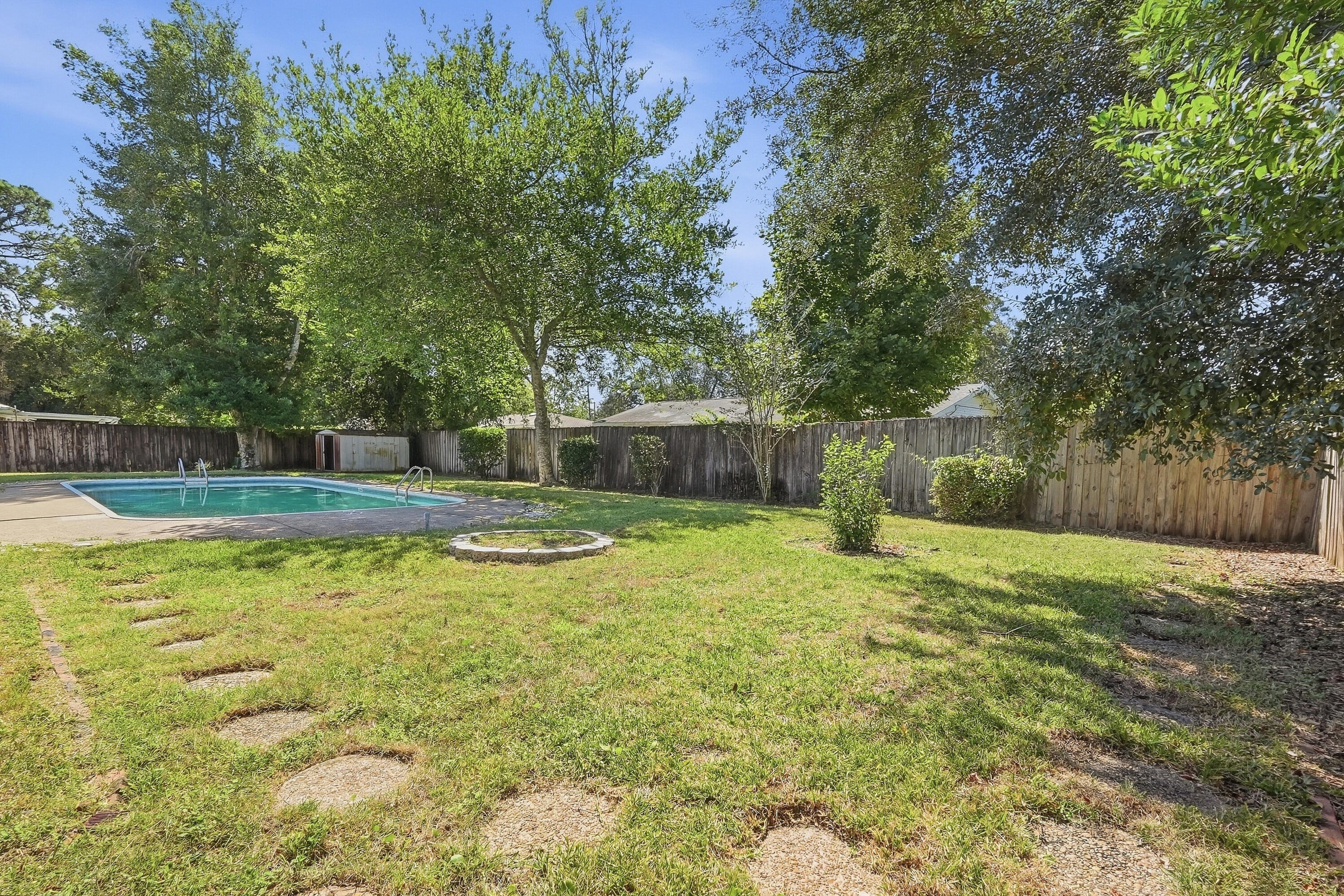 LONGWOOD S/D 3RD ADDN - Residential