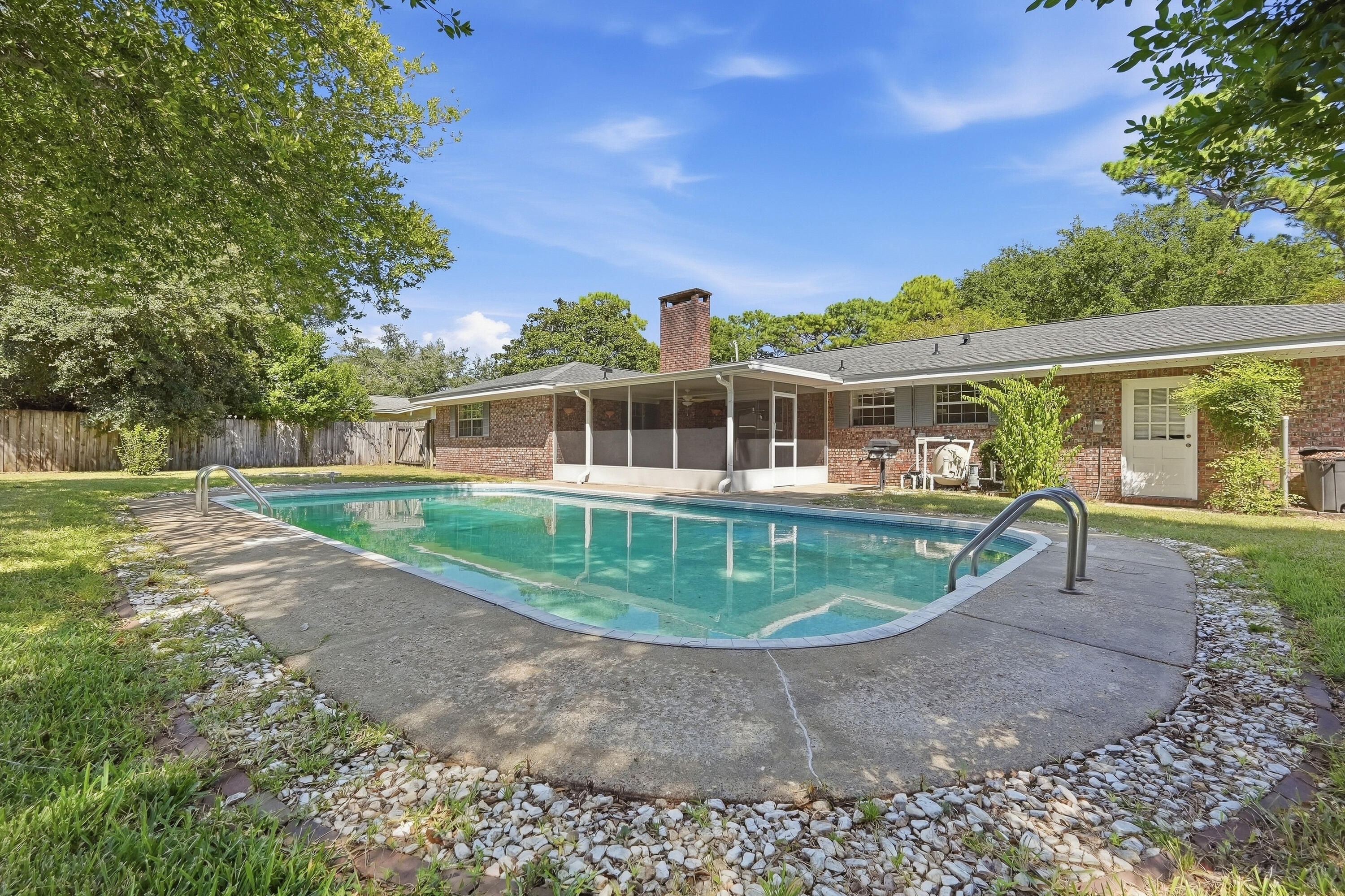 LONGWOOD S/D 3RD ADDN - Residential