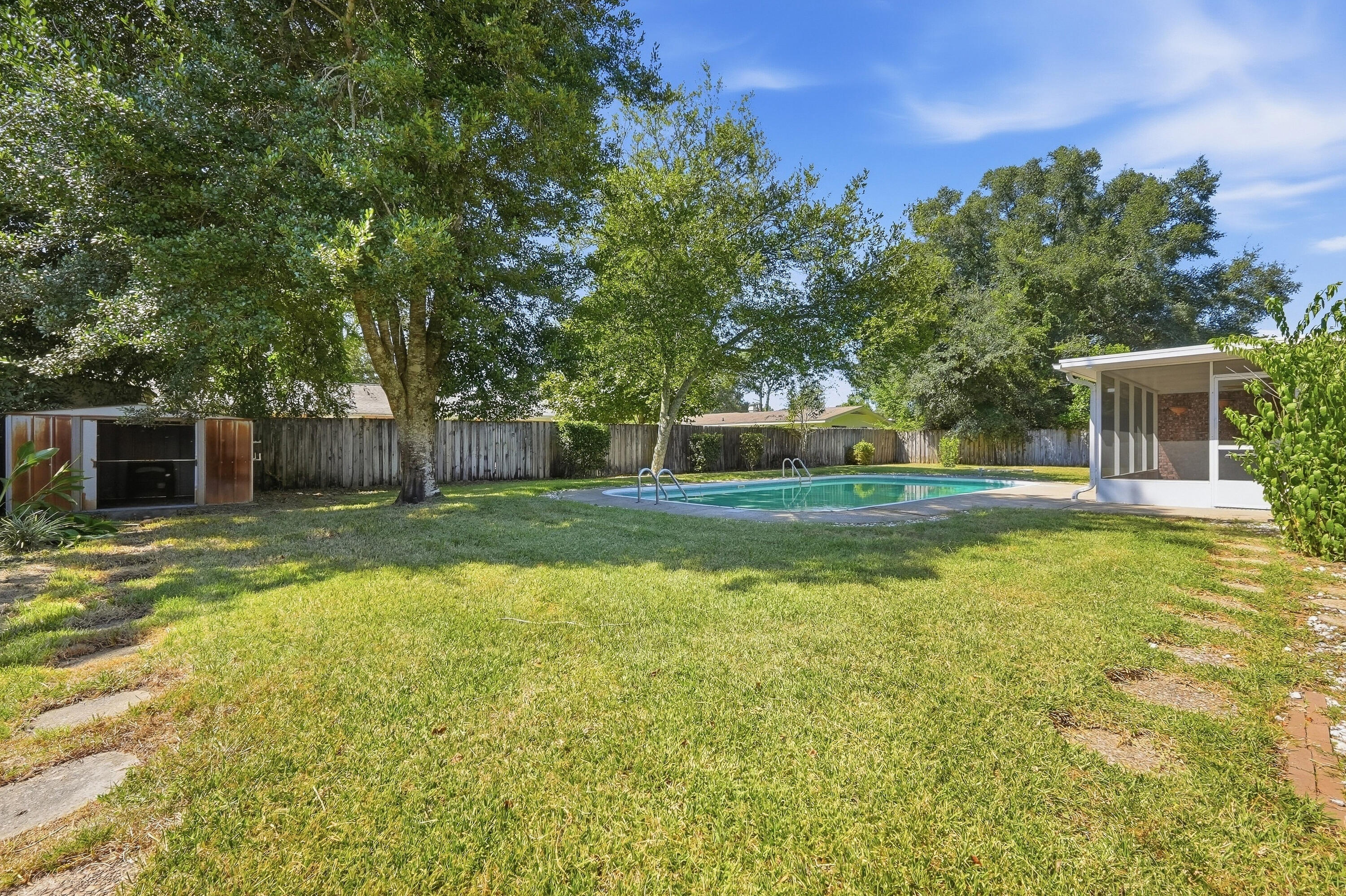 LONGWOOD S/D 3RD ADDN - Residential