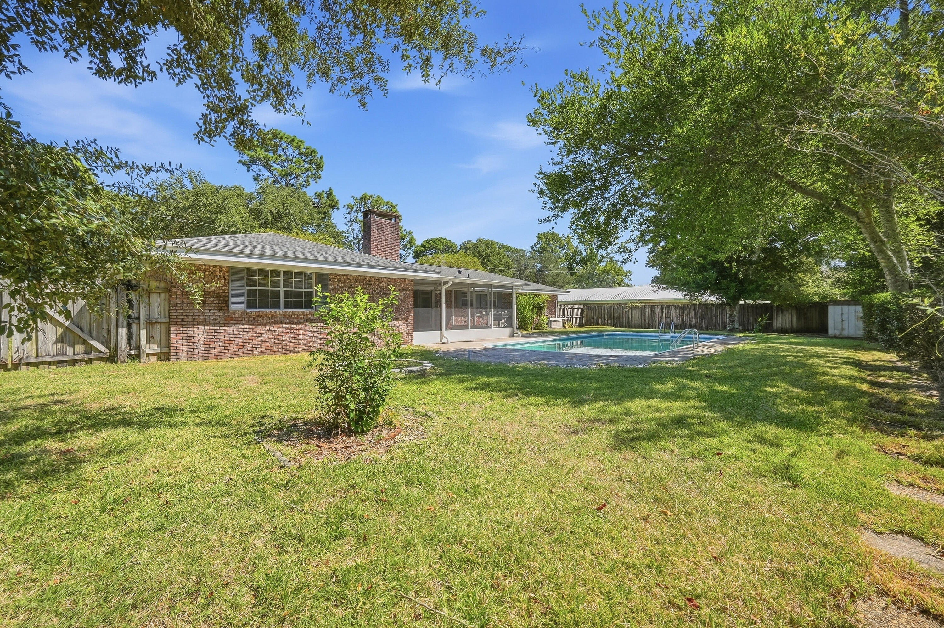 LONGWOOD S/D 3RD ADDN - Residential