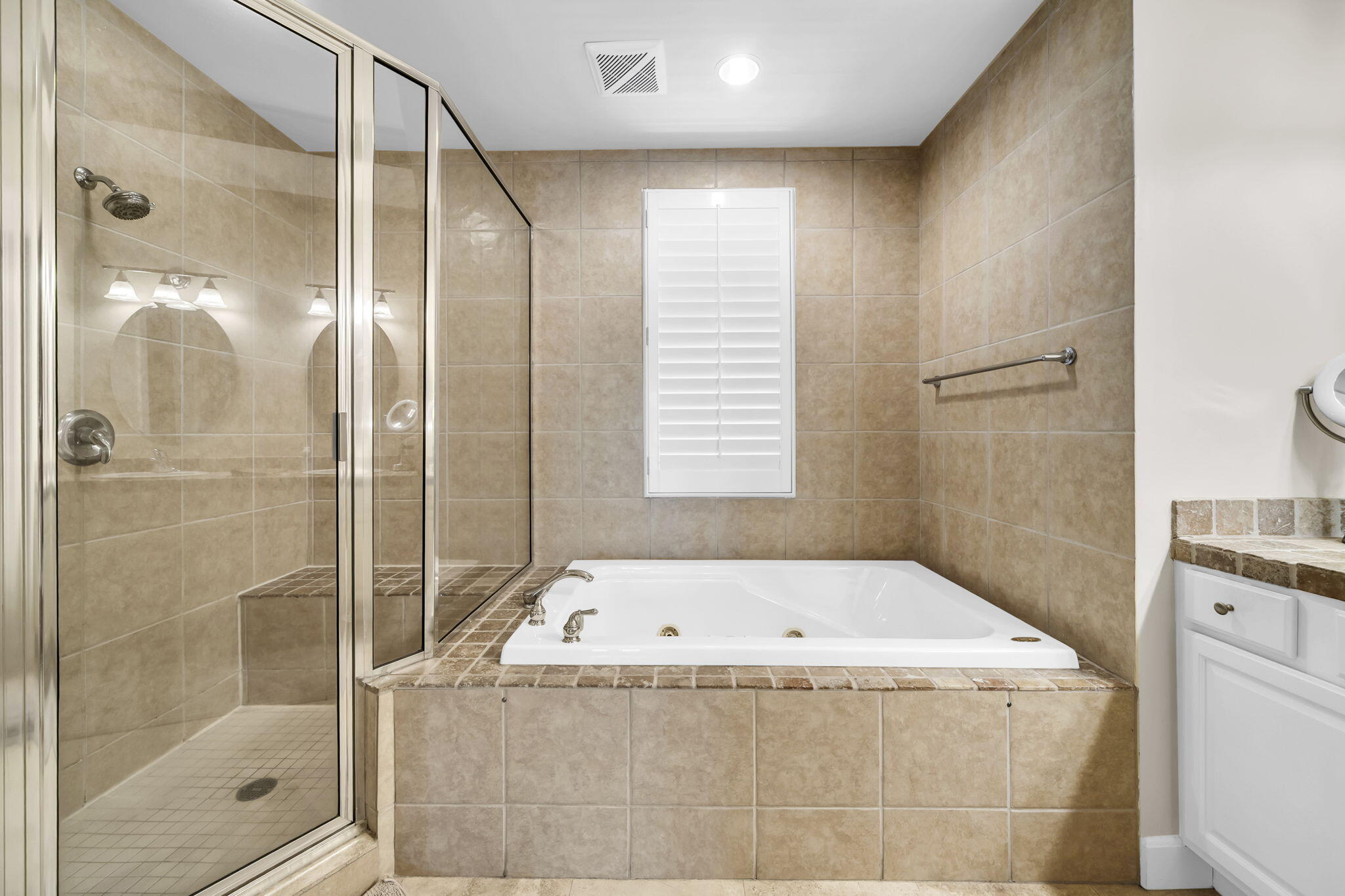 PINE RIDGE VILLAS - Residential
