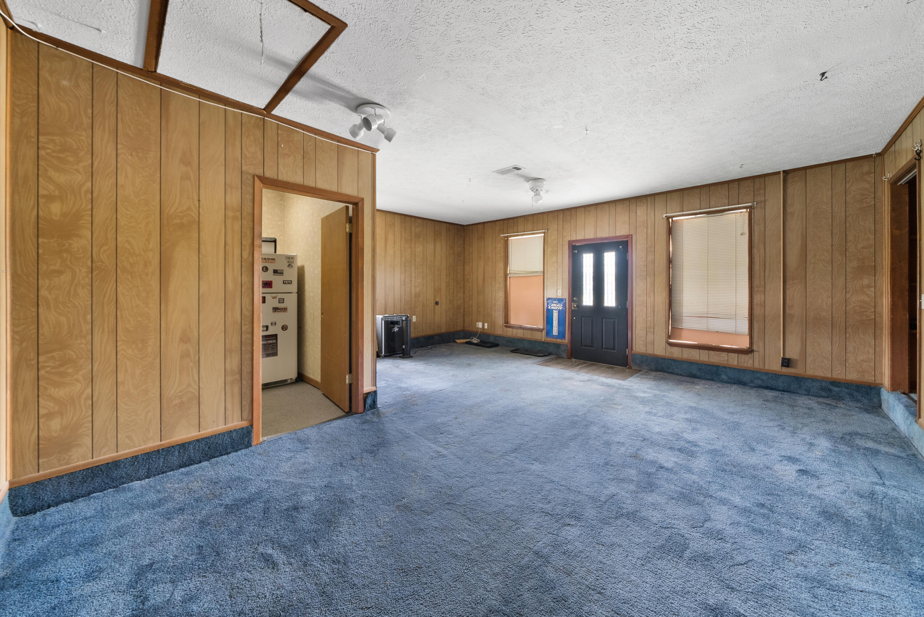 NO RECORDED SUBDIVISION - Residential