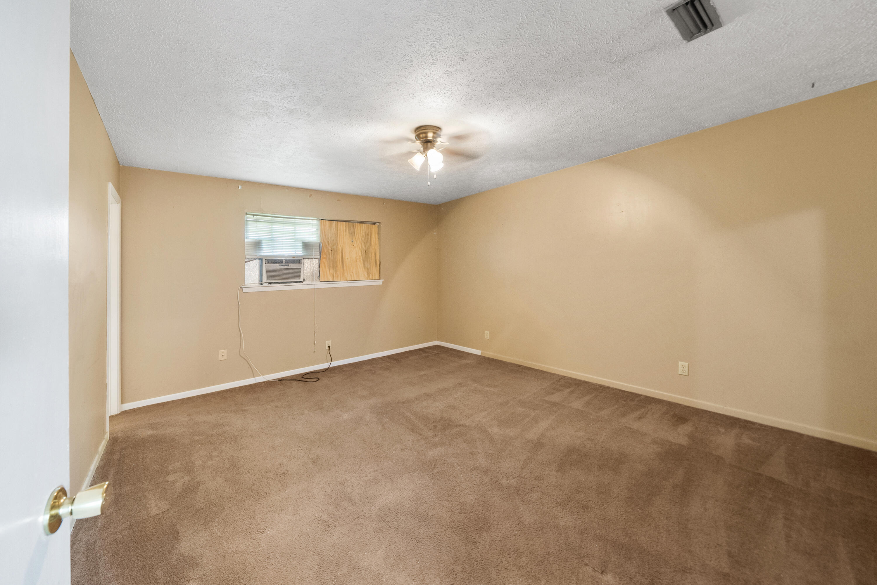 NO RECORDED SUBDIVISION - Residential