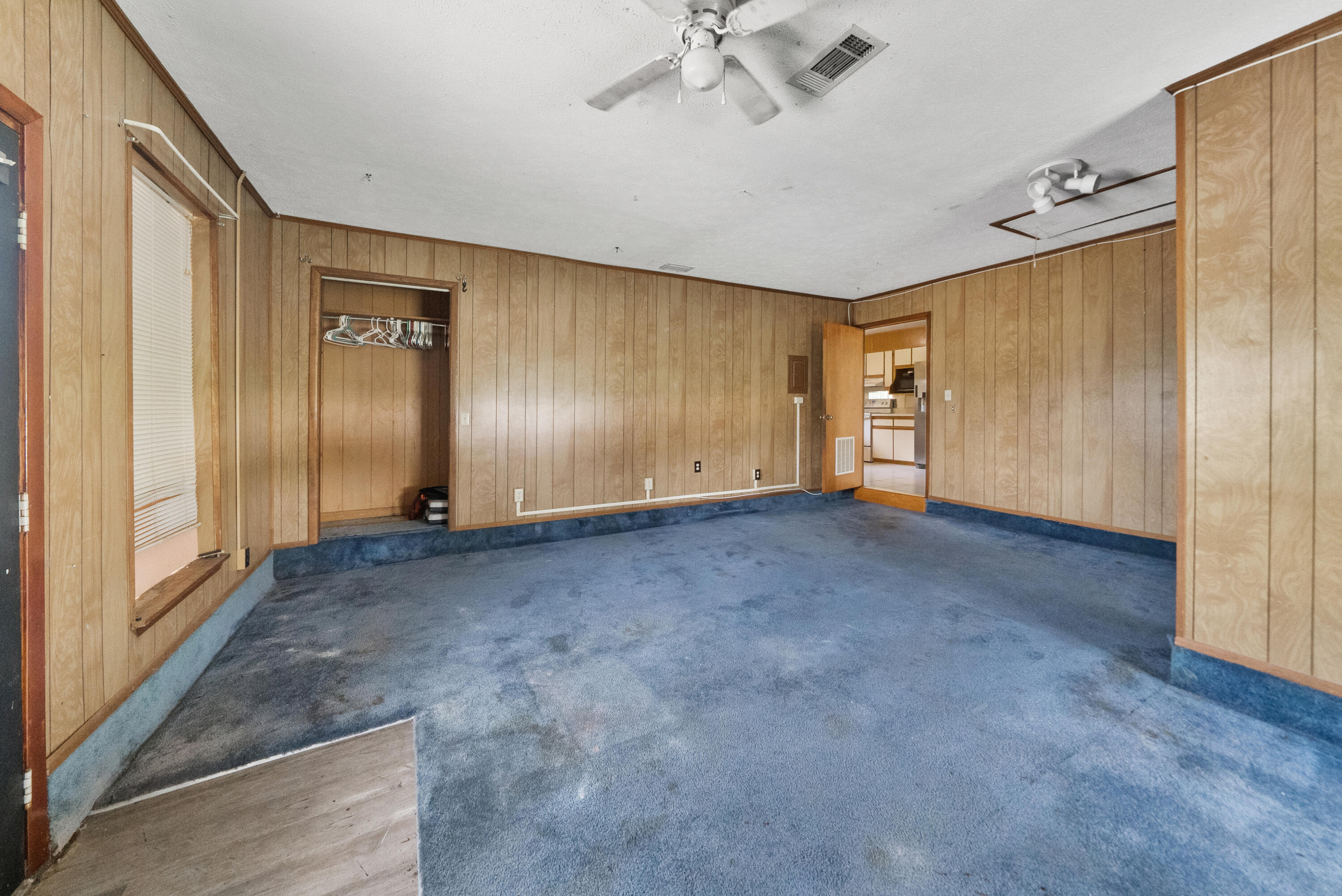 NO RECORDED SUBDIVISION - Residential