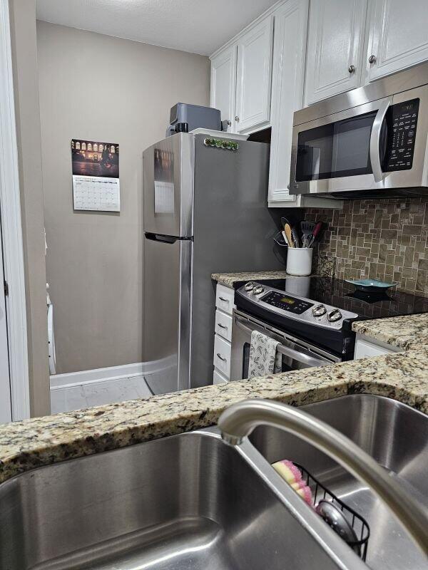 LAKESIDE CONDO AT BLUEWATER BAY - Residential Lease