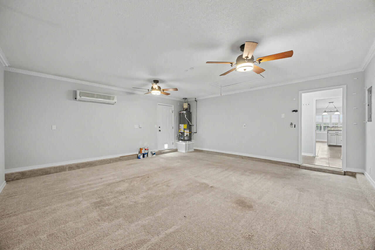 FOXWOOD ADDITION S/D LOT 9 BLK C - Residential