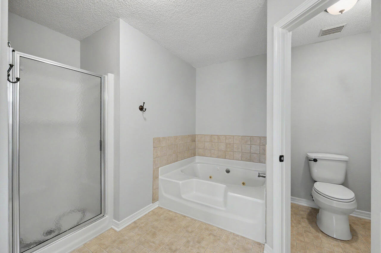 FOXWOOD ADDITION S/D LOT 9 BLK C - Residential