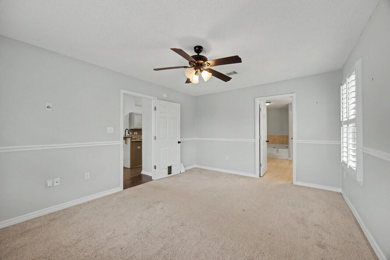 FOXWOOD ADDITION S/D LOT 9 BLK C - Residential