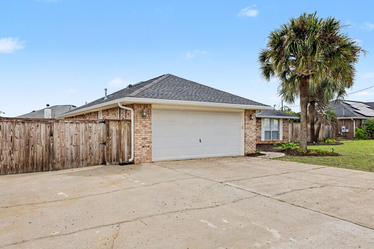 FOXWOOD ADDITION S/D LOT 9 BLK C - Residential