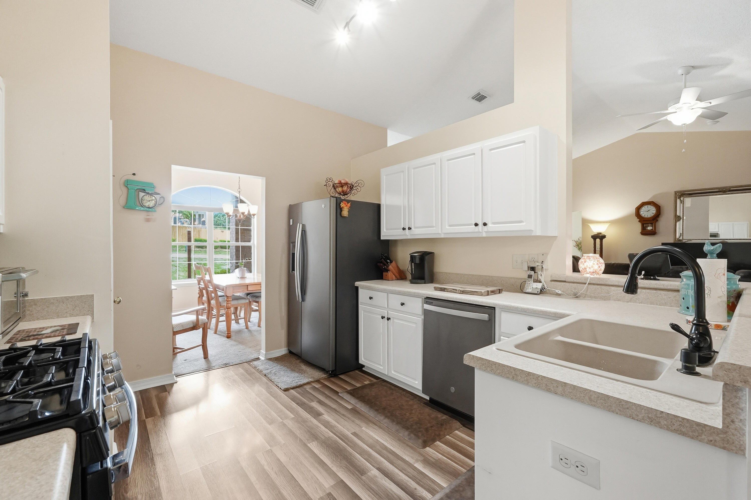 SILVER OAKS PH 2 - Residential
