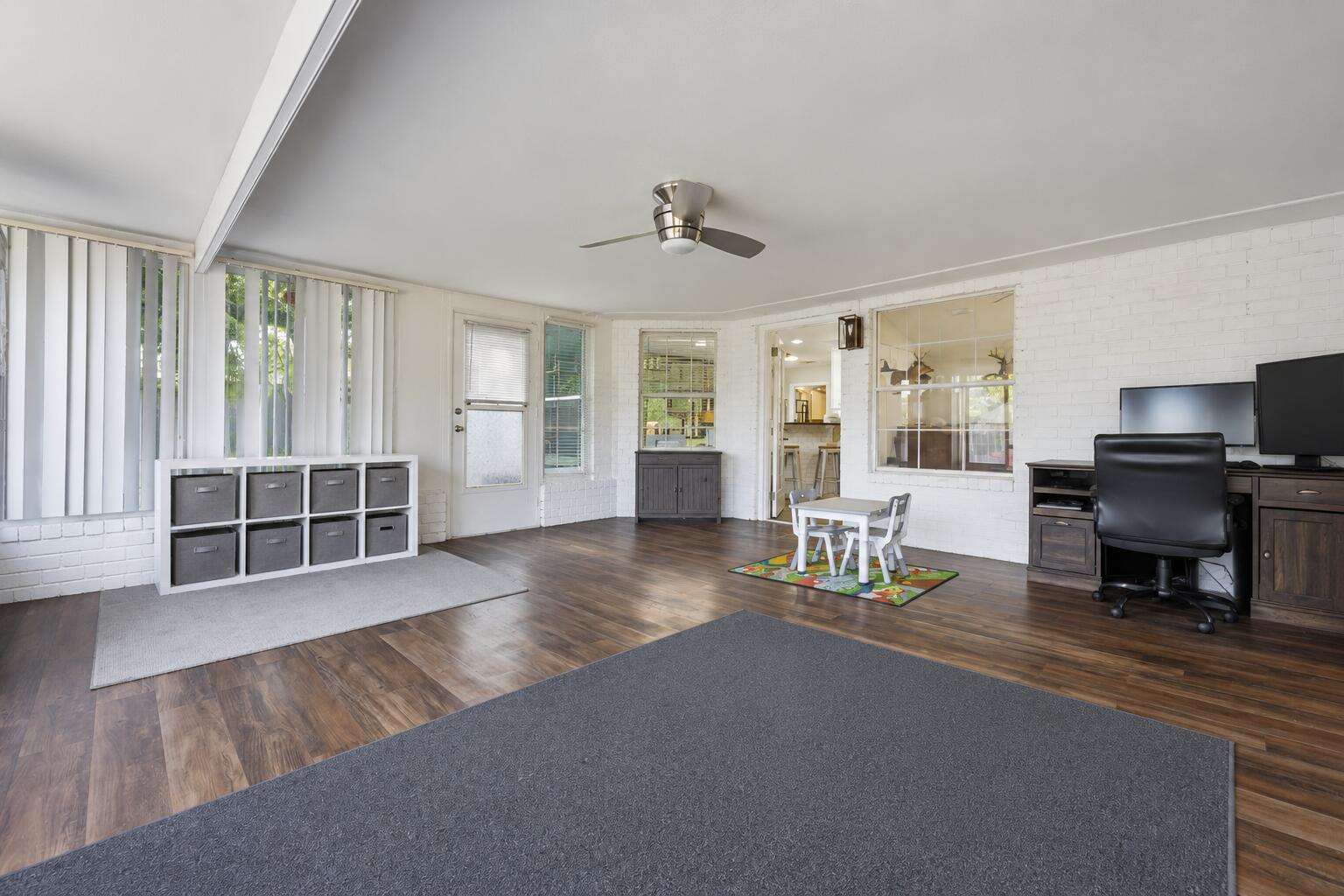 SANTA ROSA SHORES 6TH ADDN - Residential