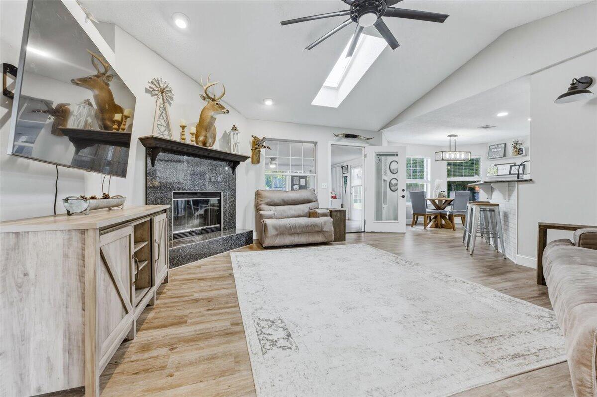 SANTA ROSA SHORES 6TH ADDN - Residential