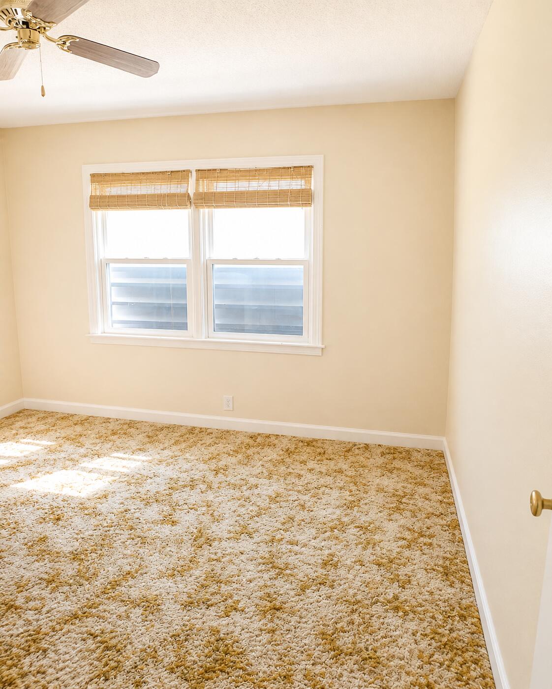 PINE SHORES - Residential