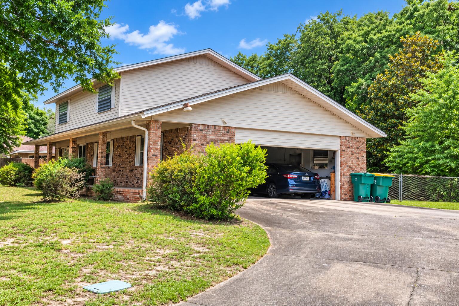 PINE SHORES - Residential