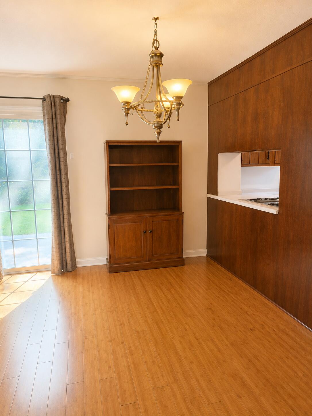 PINE SHORES - Residential