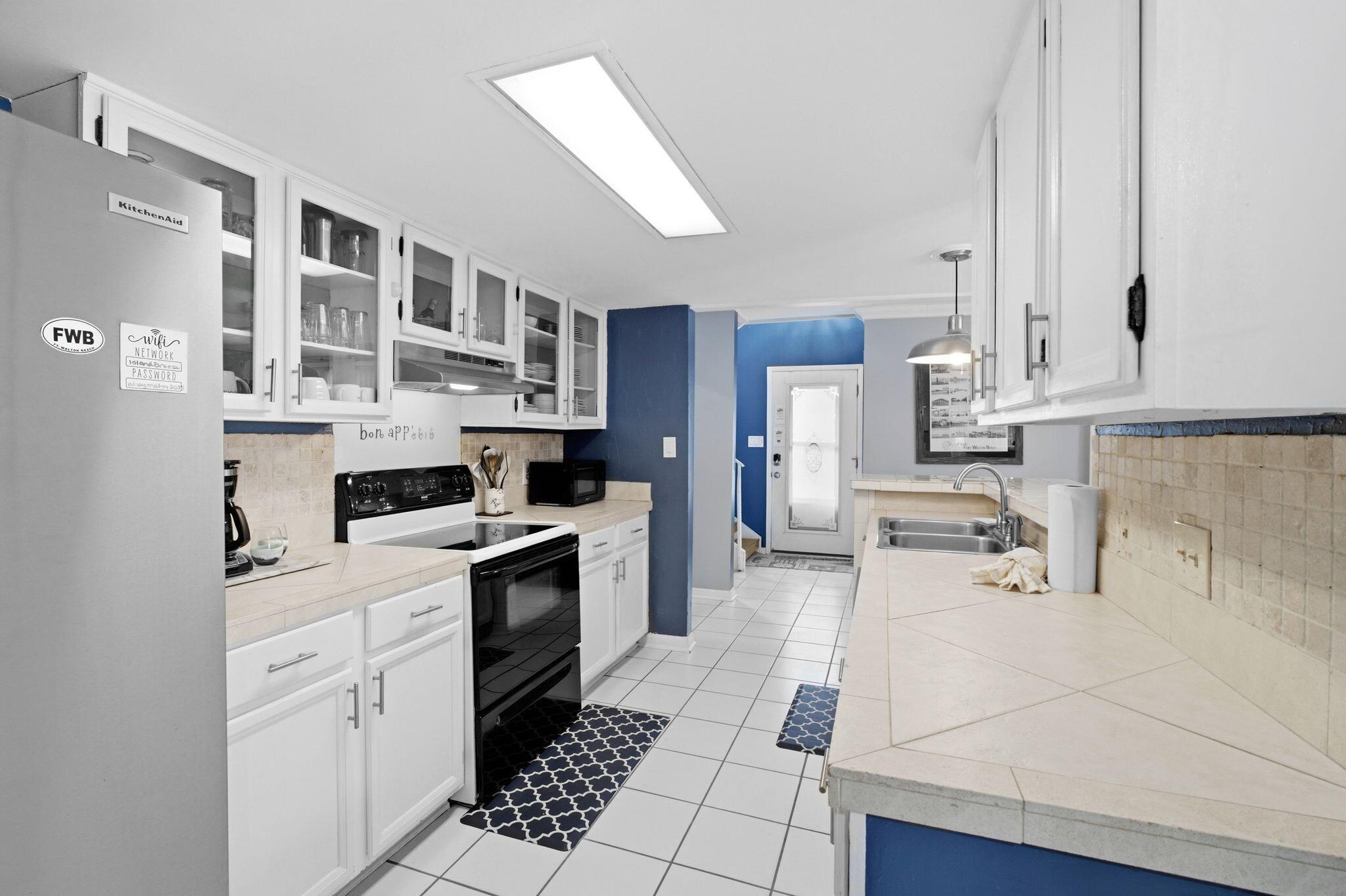 MANOR SHORES 1ST ADDN - Residential