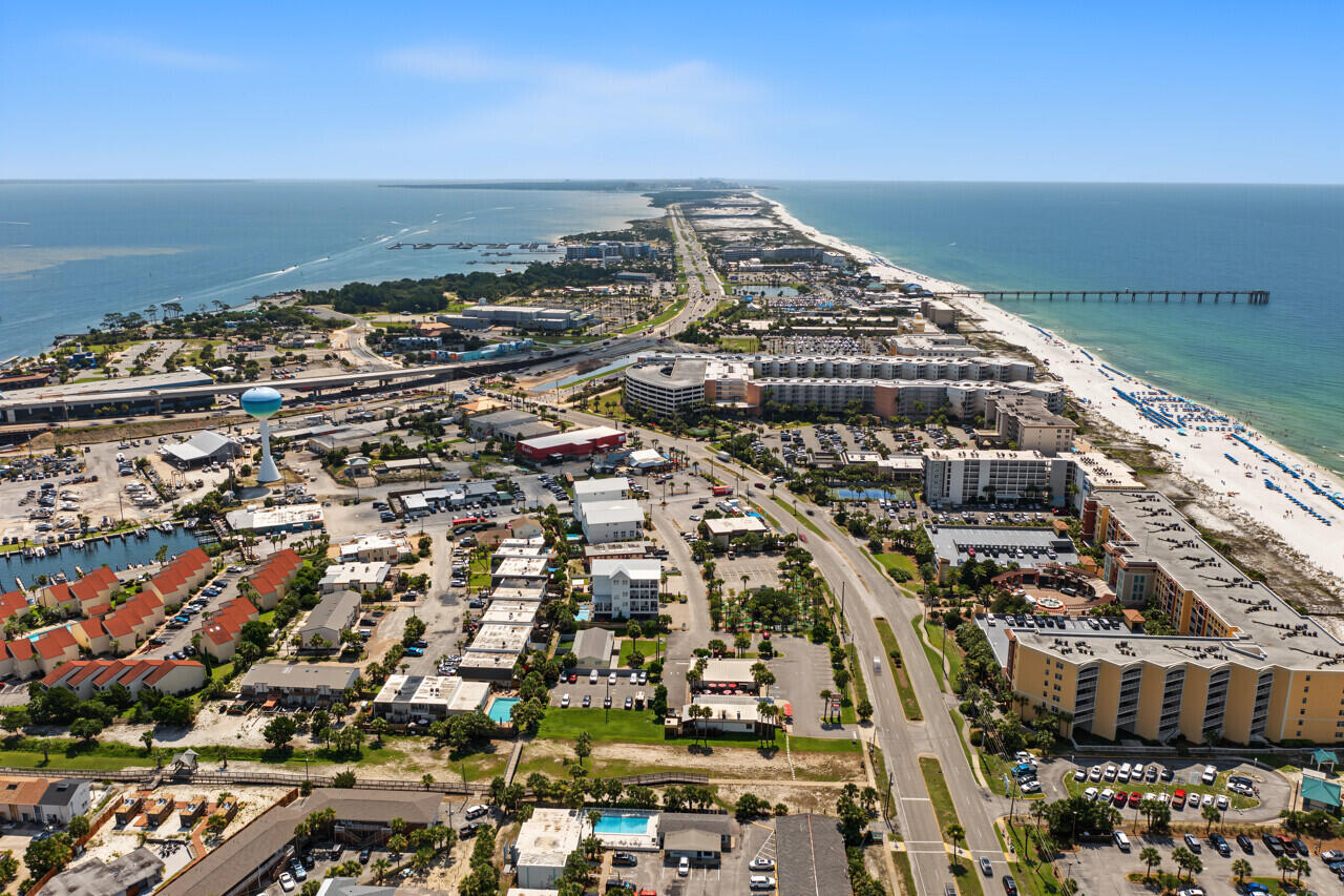 MANOR SHORES 1ST ADDN - Residential