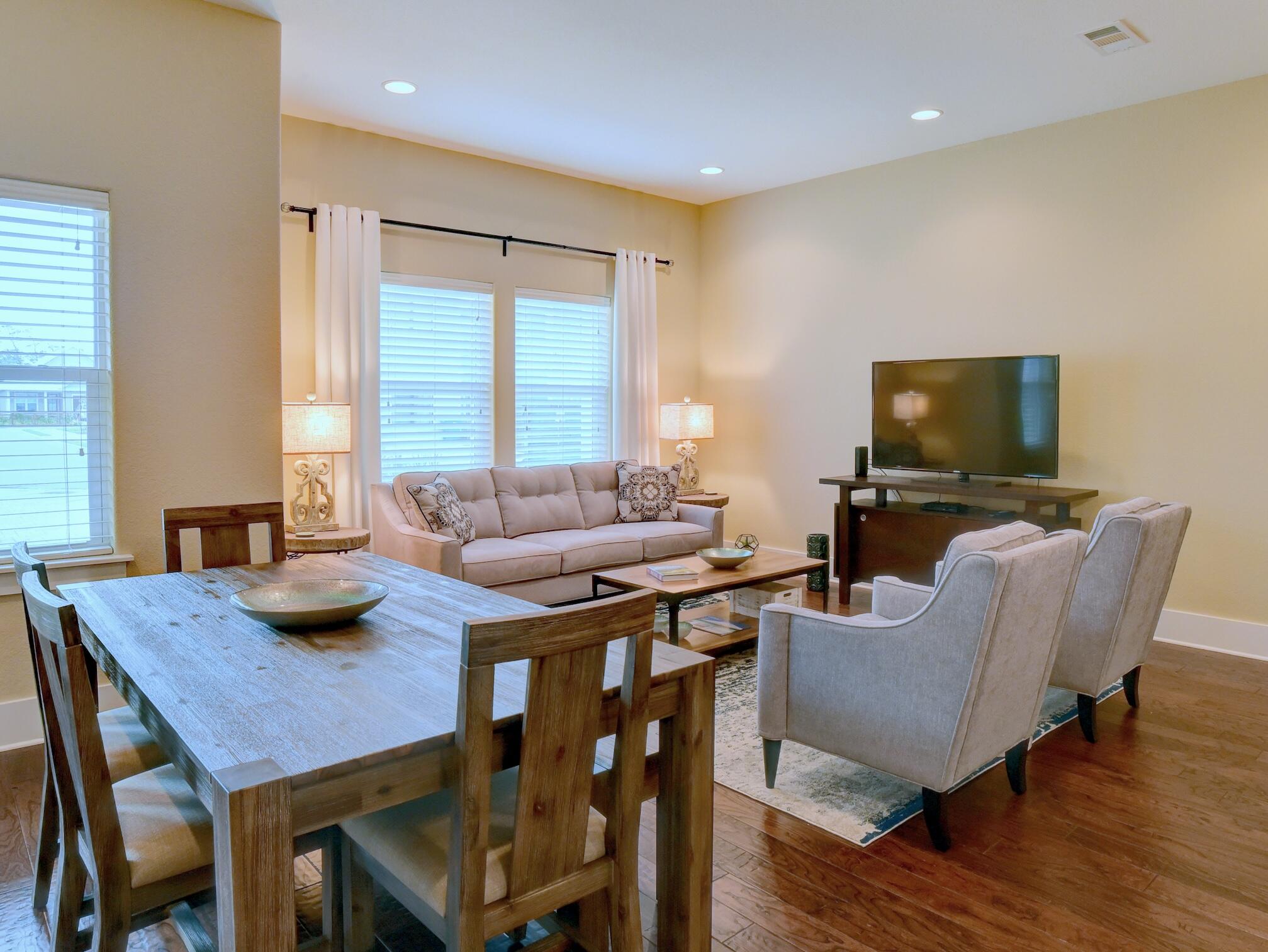 GULF REFLECTIONS - Residential Lease