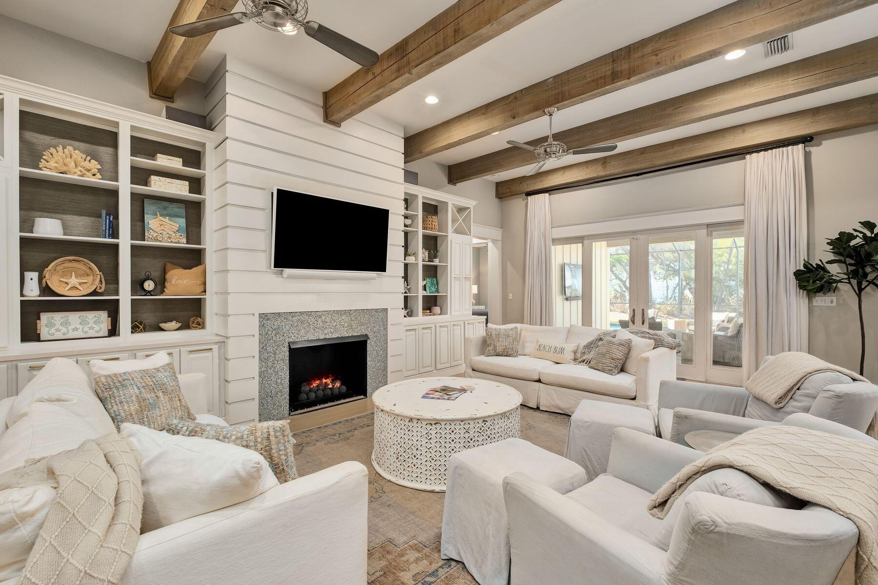 SEAGROVE VILLAGE 7TH ADD - Residential