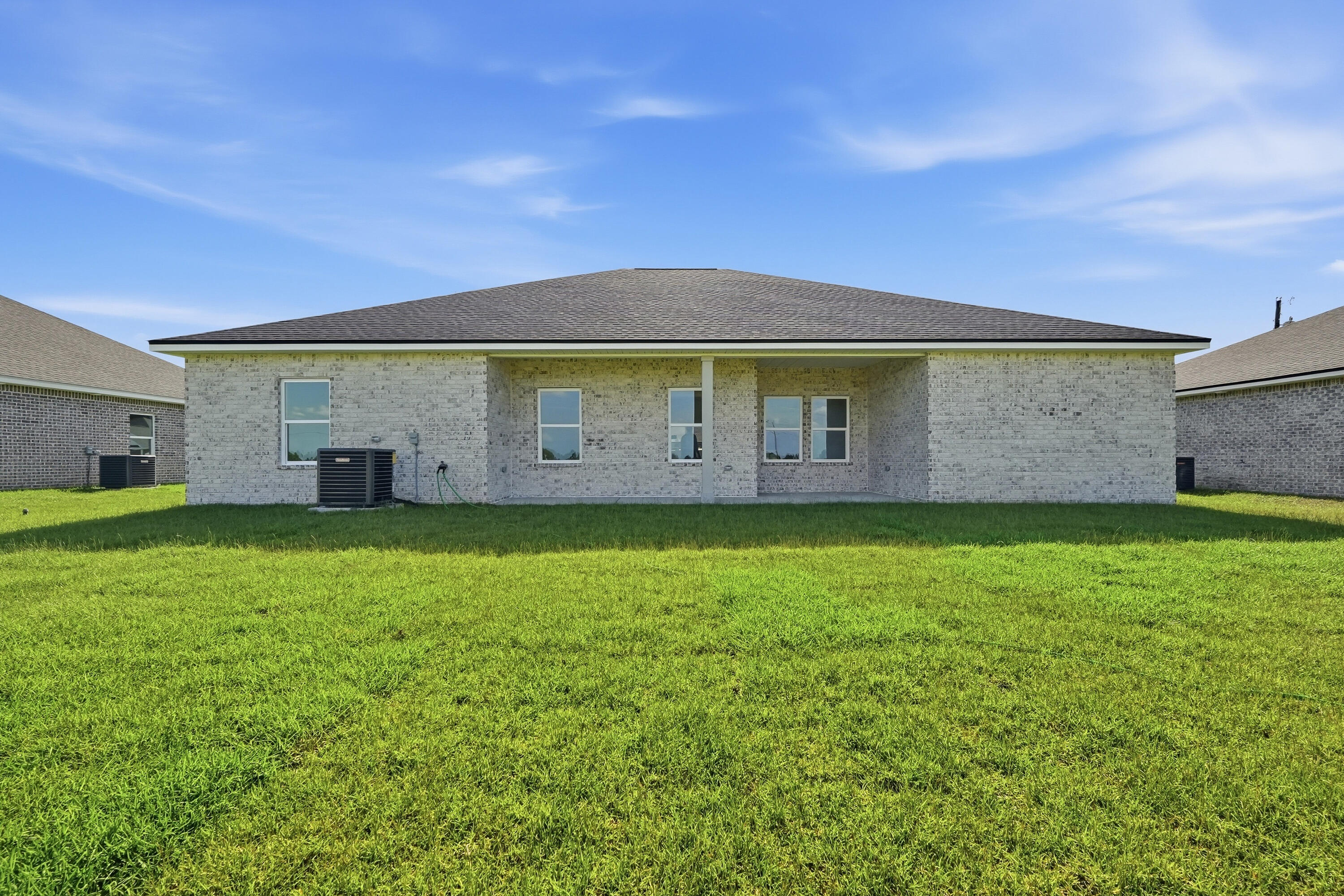 SOUTHERN CHARM - Residential